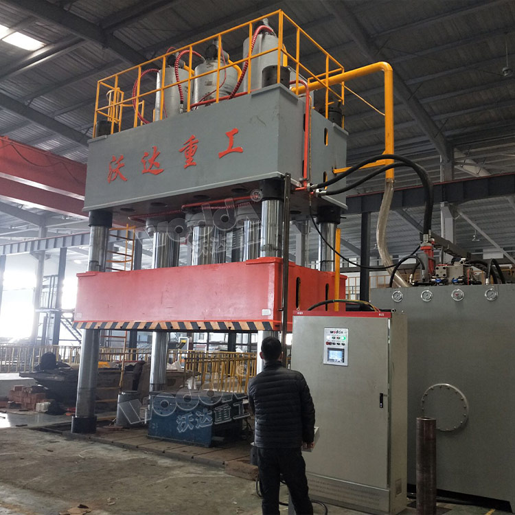 汽車(chē)配件成型液壓機(jī)客戶現(xiàn)場(chǎng)