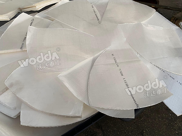 PE無(wú)緯布.jpg PE無(wú)緯布.jpg