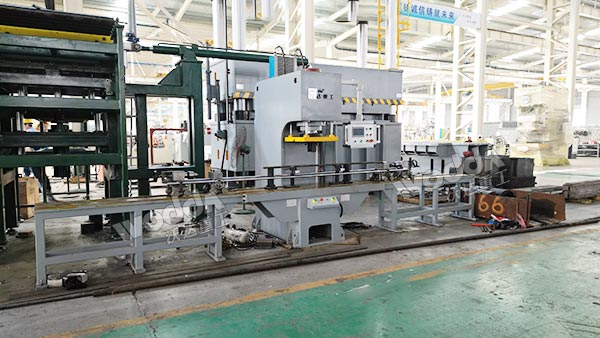 100噸單柱液壓機(校直) 100噸單柱液壓機(校直)